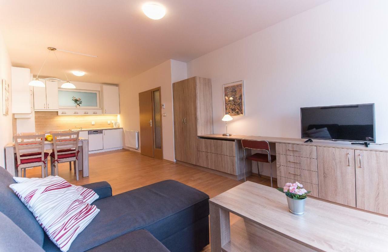 Apartman U Lazni D23 Trebon Bagian luar foto